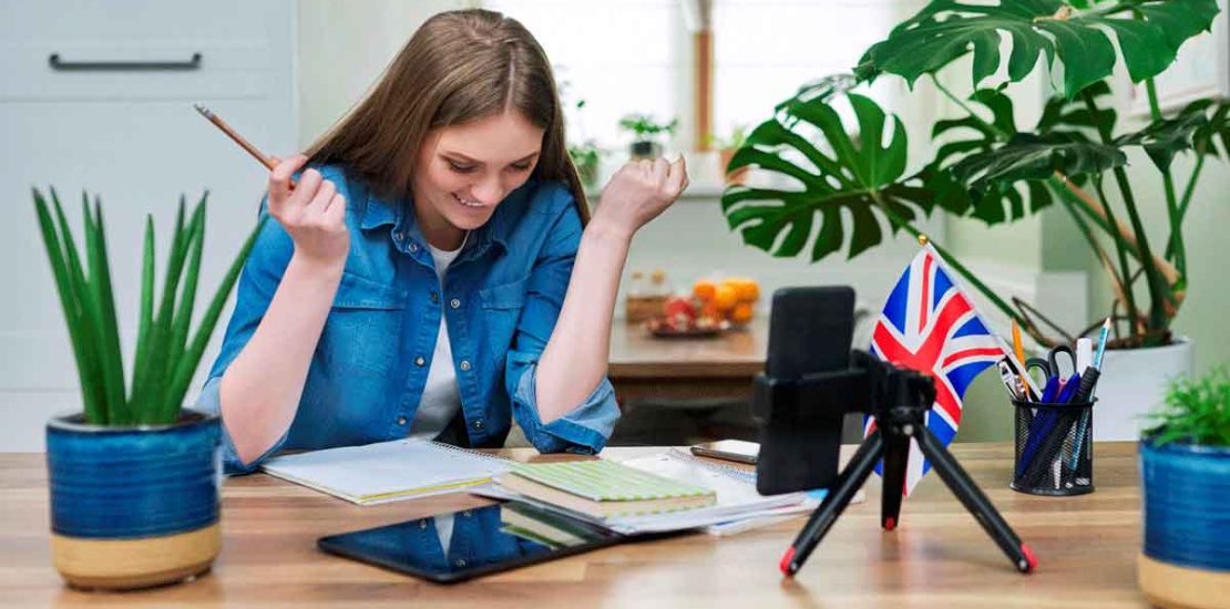 Fundae - cursos bonificados Living Languages